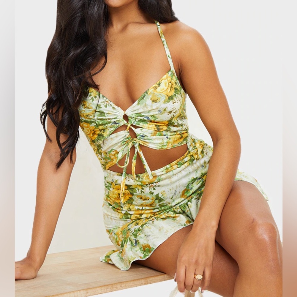 PrettyLittleThing Floral Halterneck Dress Brand